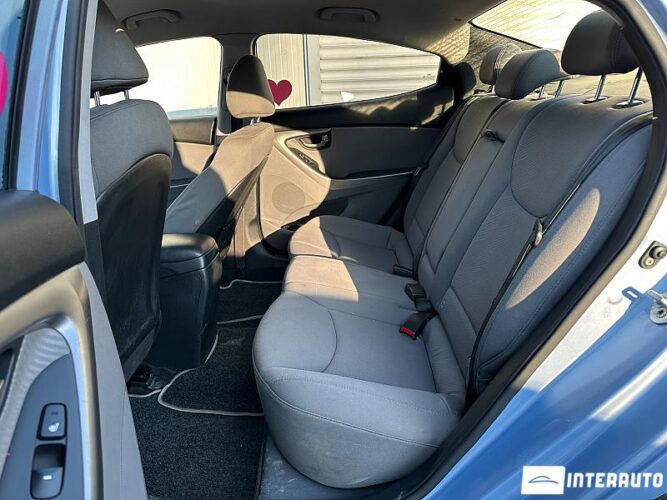 hyundai Elantra 2012