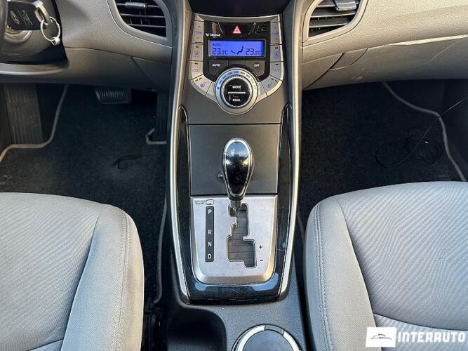 hyundai Elantra 2012