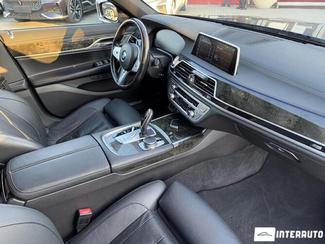 BMW 740 58 bmw 740 2021