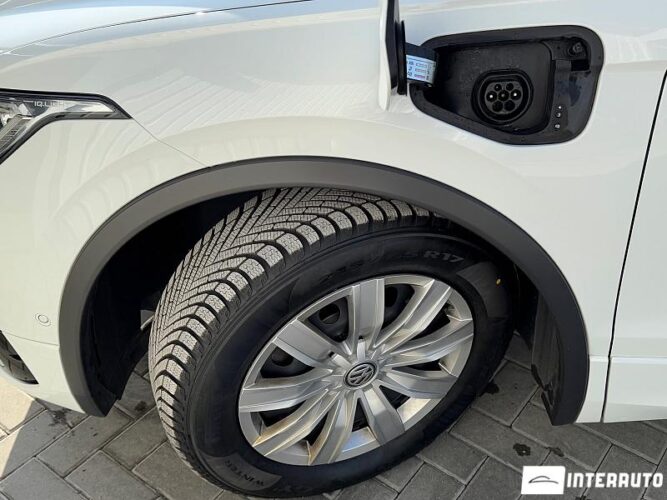 Volkswagen Tiguan 61 volkswagen Tiguan 2021