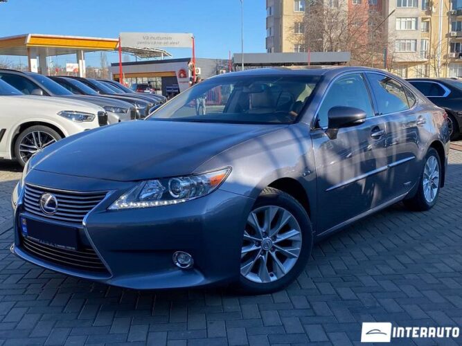 Lexus ES 300h 2014 doar la InterAuto