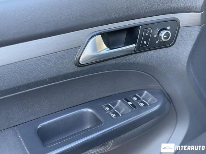 volkswagen Touran 2012