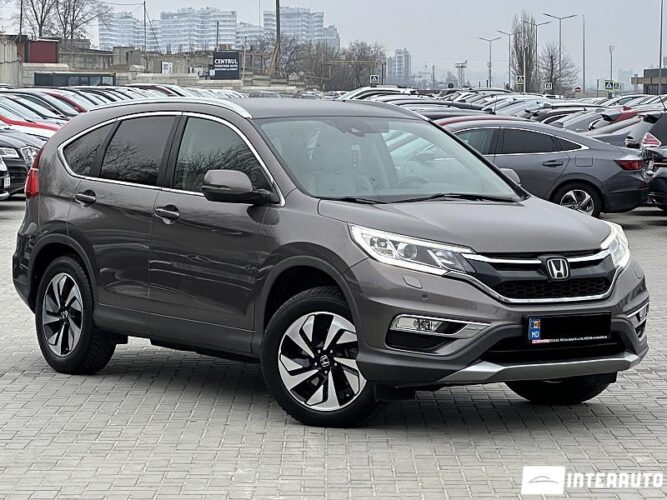 Honda CR-V 2016 doar la InterAuto