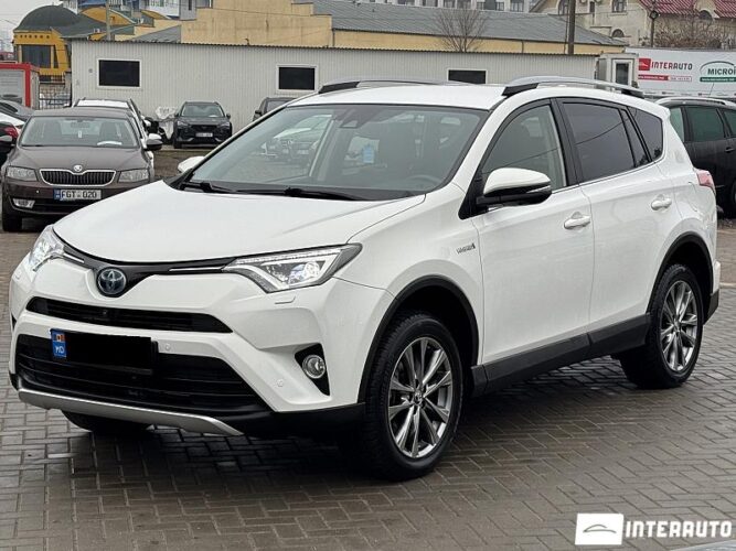 Toyota Rav-4 2017 doar la InterAuto