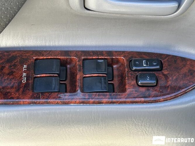 toyota Land Cruiser 2001