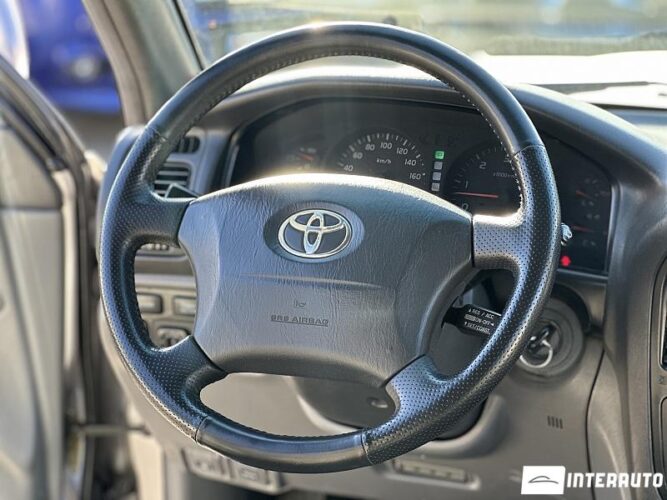 toyota Land Cruiser 2001