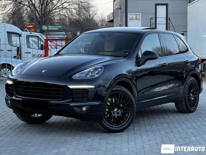 Porsche Cayenne S Hybrid 2017 doar la InterAuto