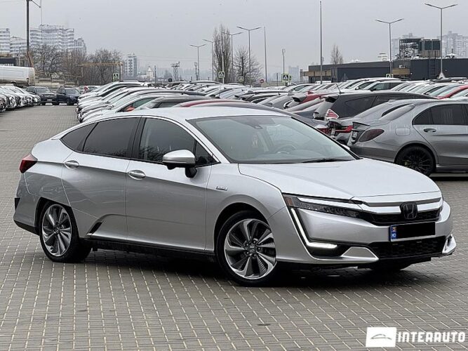 Honda Clarity 2018 doar la InterAuto