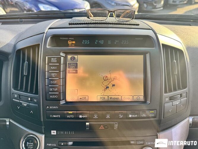 toyota Land Cruiser 2011