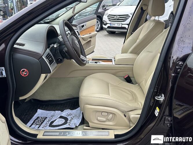 Jaguar XF 42 jaguar XF 2013