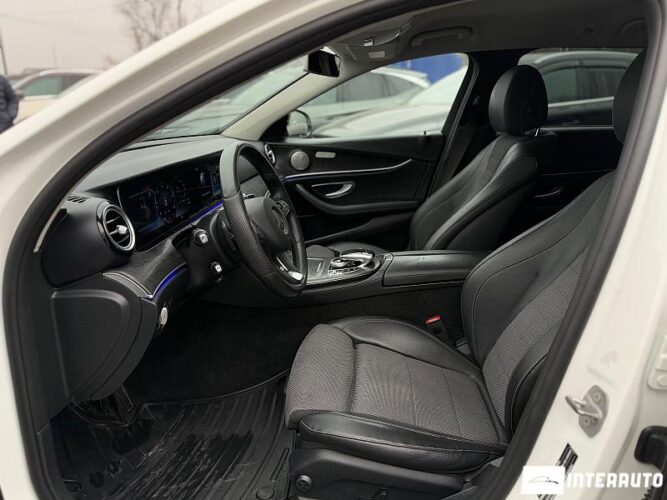 Mercedes E 220 41 mercedes E 220 2017