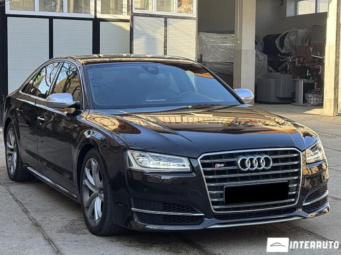 audi S8 2015