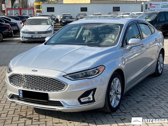 Ford Fusion 2019 doar la InterAuto