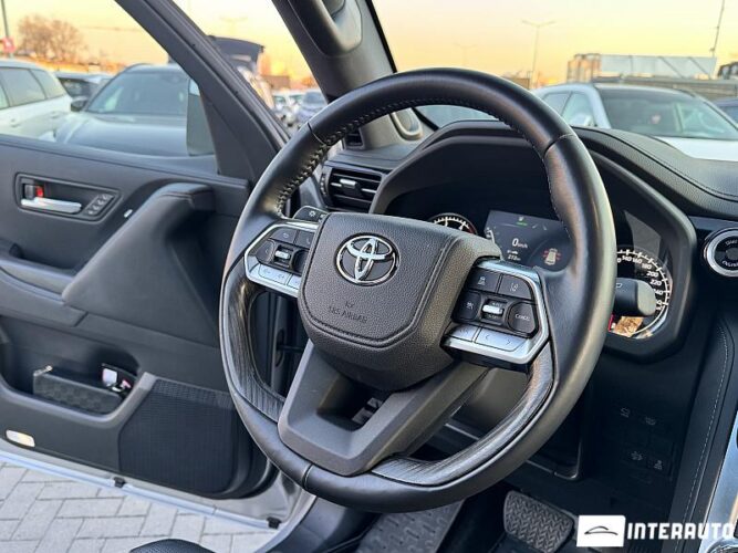 toyota Land Cruiser 2023