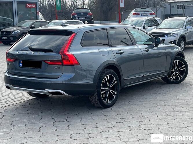 Volvo V 90 Cross Country 32 interauto-car