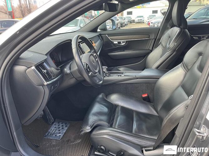 Volvo V 90 Cross Country 34 interauto-car