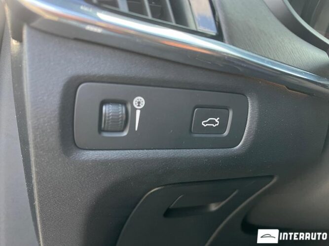 Volvo V 90 Cross Country 37 interauto-car