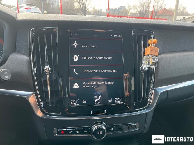 Volvo V 90 Cross Country 41 interauto-car