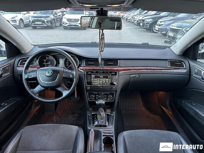Skoda Superb 43 skoda Superb 2010