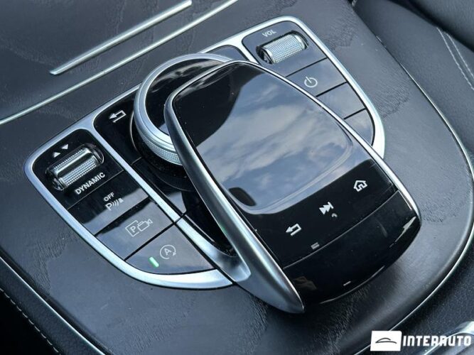 Mercedes E 200 47 mercedes E 200 2019