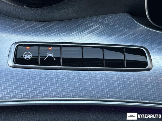 Mercedes E 200 42 mercedes E 200 2019