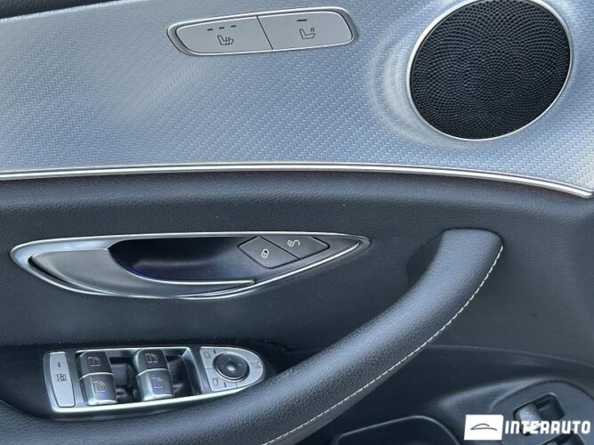 Mercedes E 200 38 mercedes E 200 2019