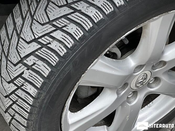 toyota Prius Plus / V 2012