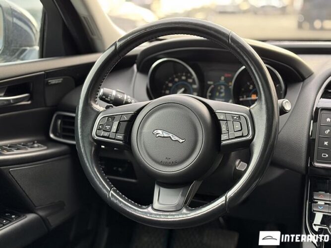 Jaguar XE 39 jaguar XE 2016