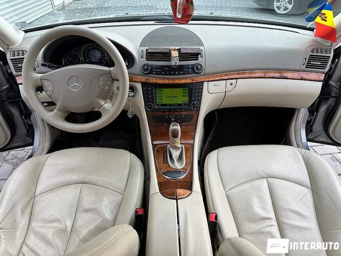 Mercedes E 280 38 mercedes E 280 2005