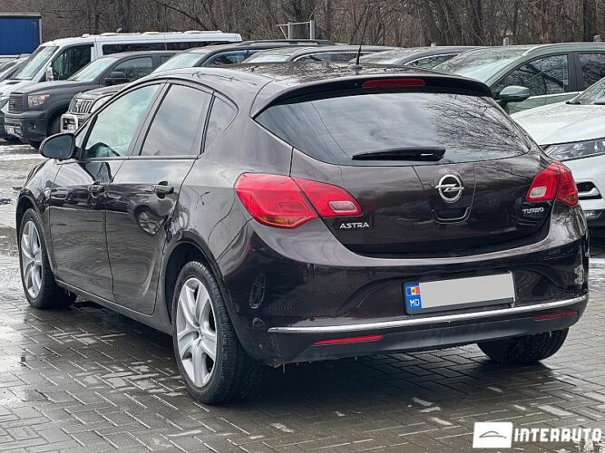 opel Astra 2013
