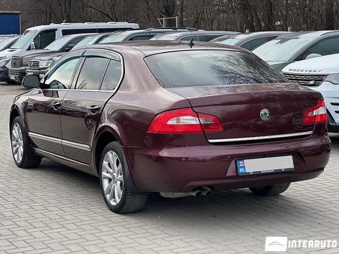 Skoda Superb 30 skoda Superb 2010