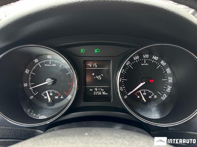 Skoda Superb 35 skoda Superb 2010