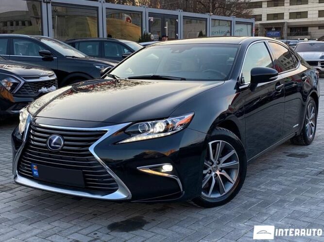 Lexus ES 300h 2017 doar la InterAuto