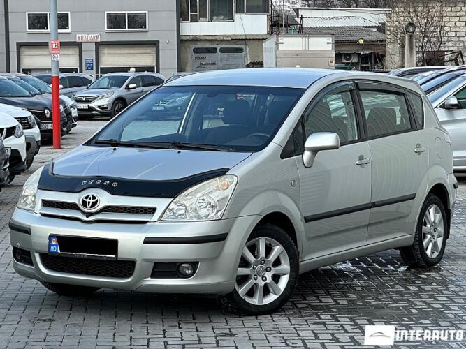 Toyota Corolla Verso 2005 doar la InterAuto