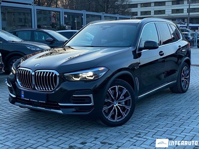 BMW X5 4.5e 2021 doar la InterAuto