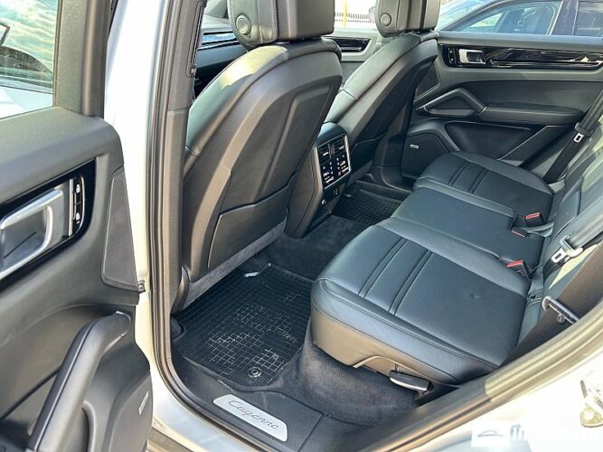 Porsche Cayenne 51 porsche Cayenne 2019