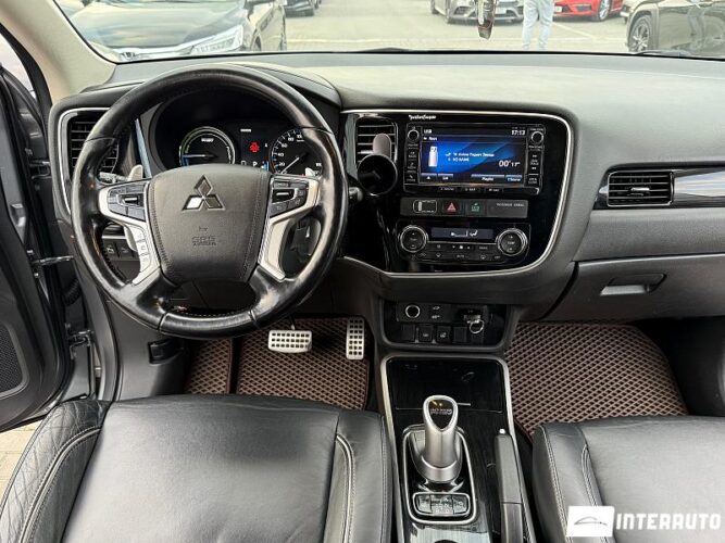 mitsubishi Outlander 2015