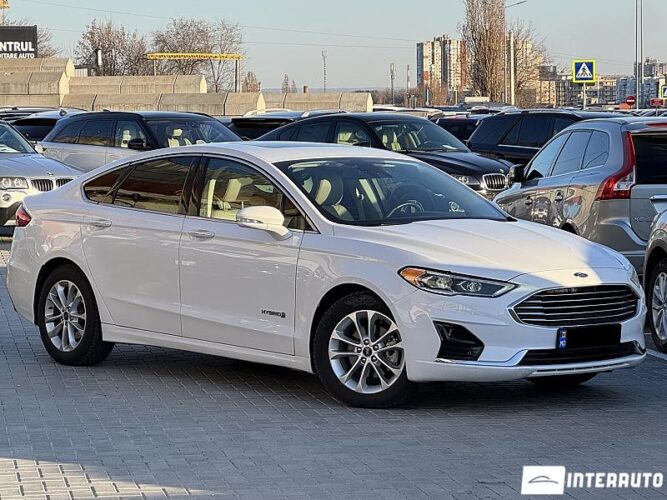 Ford Fusion 2018 doar la InterAuto