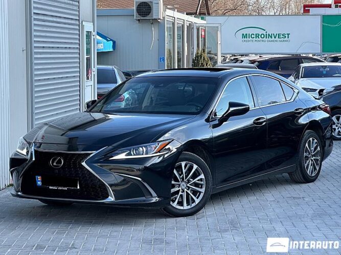 Lexus ES 300h 2022 doar la InterAuto