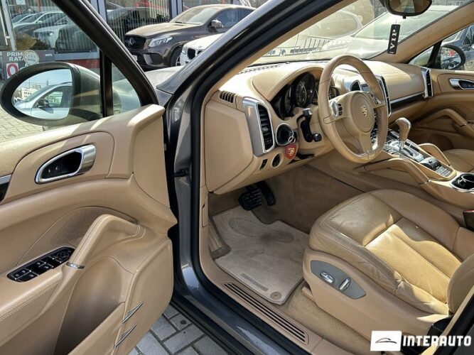 Porsche Cayenne 34 porsche Cayenne 2014