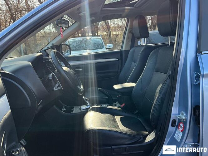 mitsubishi Outlander 2014