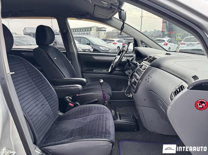 toyota Avensis Verso 2003