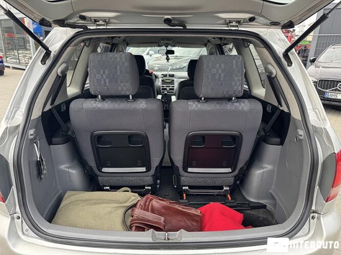 toyota Avensis Verso 2003