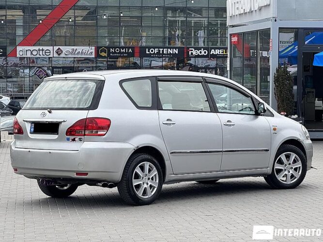 toyota Avensis Verso 2003