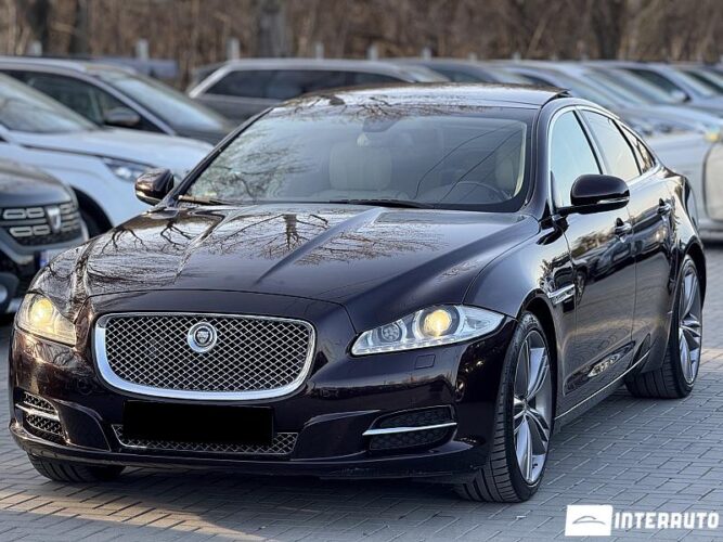 Jaguar XJ 2012 doar la InterAuto