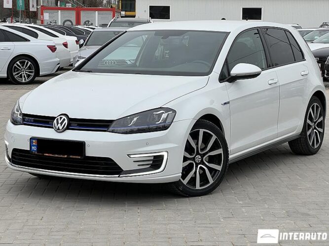 Volkswagen Golf GTE 2015 doar la InterAuto