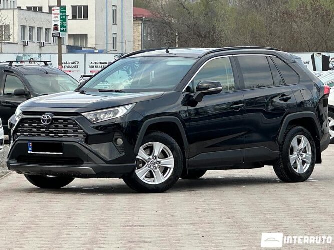 Toyota Rav-4 2019 doar la InterAuto