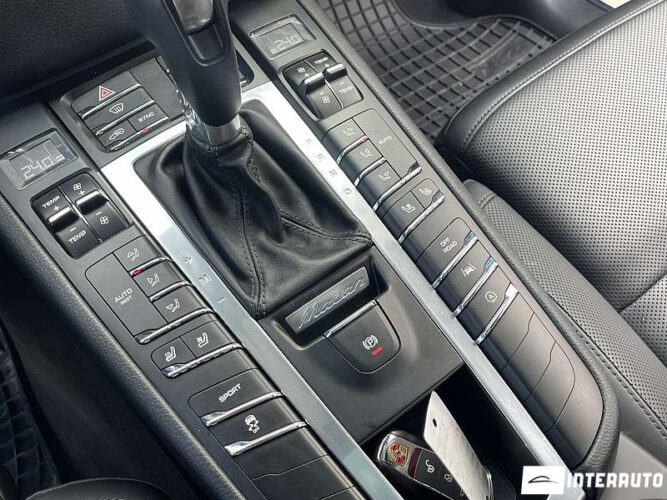 Porsche Macan 38 porsche Macan 2016