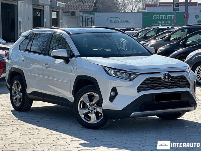 Toyota Rav-4 2020 doar la InterAuto