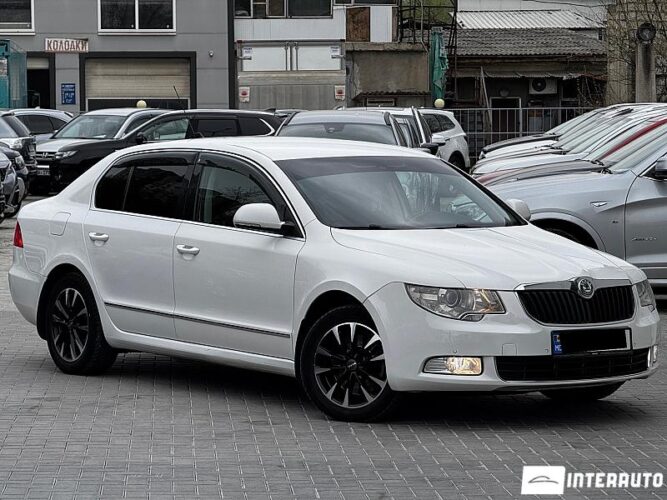 Skoda Superb 32 skoda Superb 2009